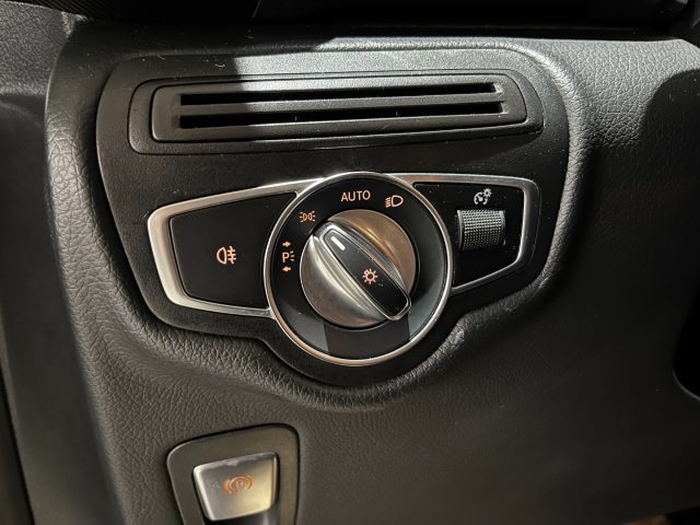 MERCEDES-BENZ Vito usata, con Fari LED