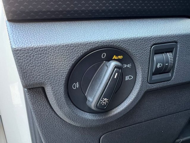 VOLKSWAGEN T-Cross usata 21