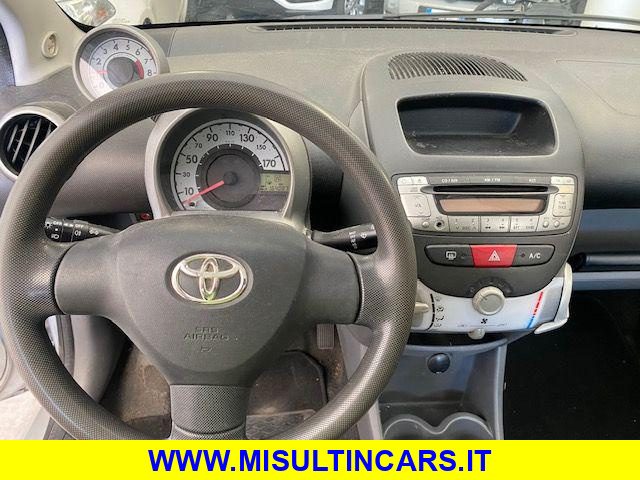 TOYOTA Aygo usata 11