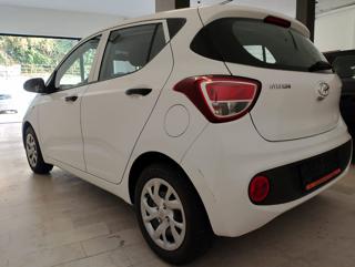HYUNDAI i10 usata, con Controllo trazione