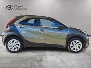 TOYOTA Aygo X usata, con Autoradio