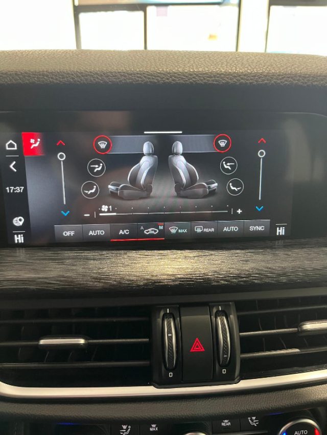 ALFA ROMEO Stelvio usata, con Volante in pelle