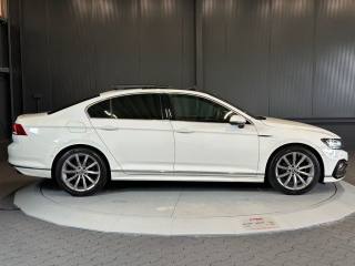 VOLKSWAGEN Passat usata, con Autoradio