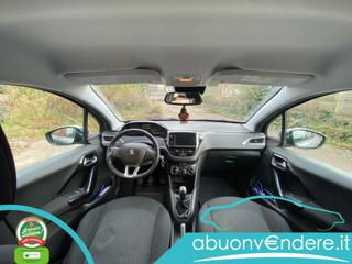 PEUGEOT 208 usata, con Park Distance Control