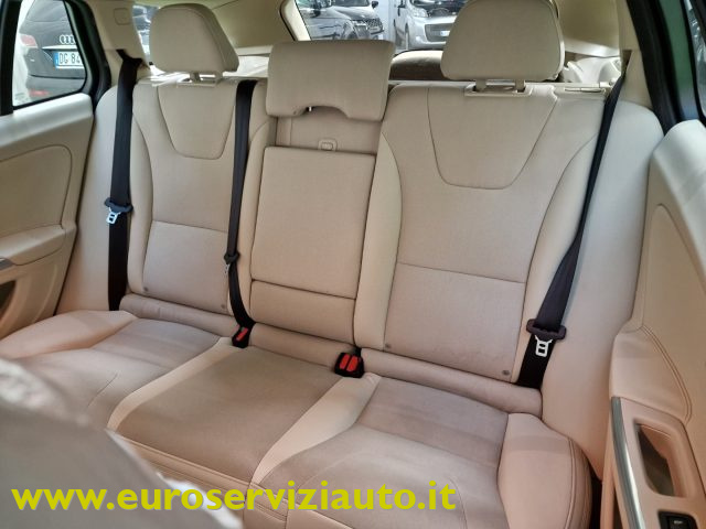 VOLVO V60 usata 37