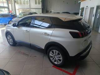 PEUGEOT 3008 usata, con Autoradio