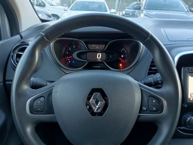 RENAULT Captur usata, con Autoradio