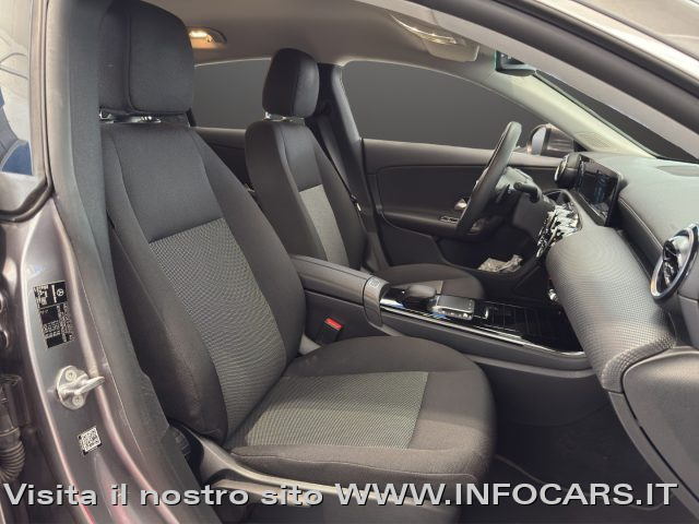 MERCEDES-BENZ CLA 200 usata, con Autoradio