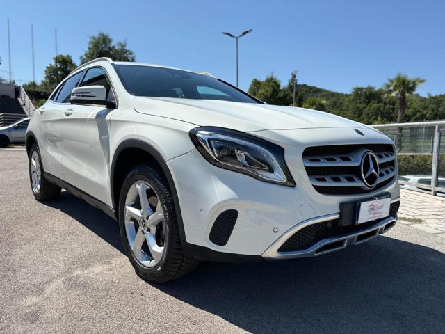 MERCEDES-BENZ GLA 180 usata, con Airbag