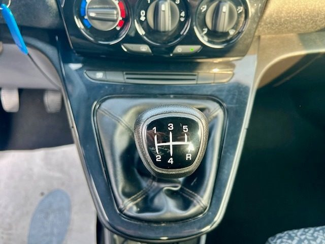 LANCIA Ypsilon usata, con Bluetooth