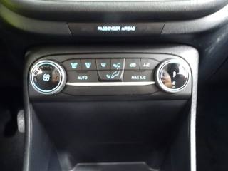 FORD Fiesta usata, con Fari LED