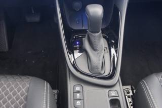 TOYOTA Yaris usata, con Bracciolo