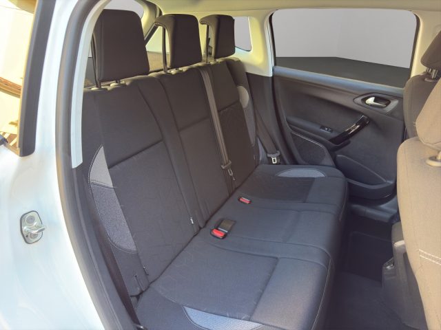 PEUGEOT 2008 usata, con Airbag testa