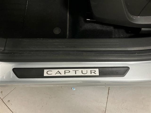 RENAULT Captur usata 24