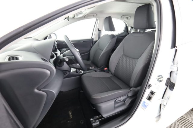 TOYOTA Yaris usata 2