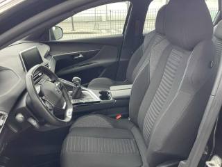 PEUGEOT 5008 usata, con Cerchi in lega
