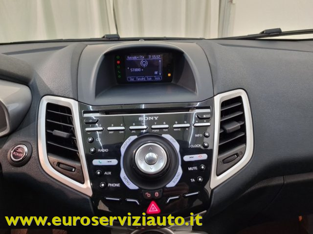 FORD Fiesta usata, con MP3