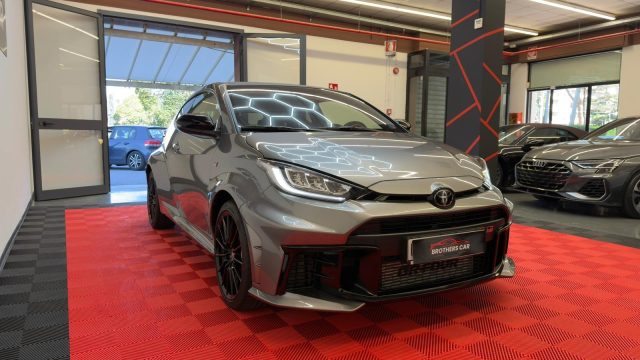 TOYOTA Yaris usata, con Alzacristalli elettrici