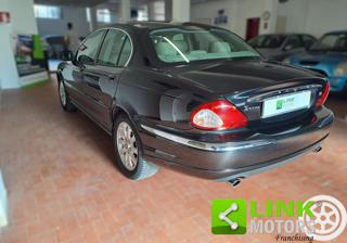 JAGUAR X-Type usata, con Airbag laterali
