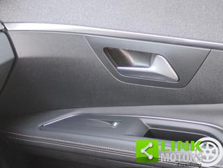 PEUGEOT 3008 usata, con Leve al volante
