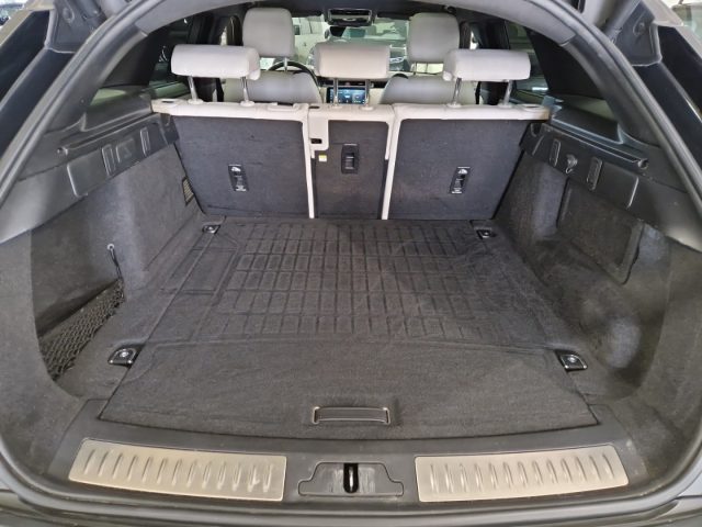 LAND ROVER Range Rover Velar usata, con Servosterzo