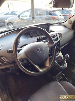 LANCIA Ypsilon usata, con ESP