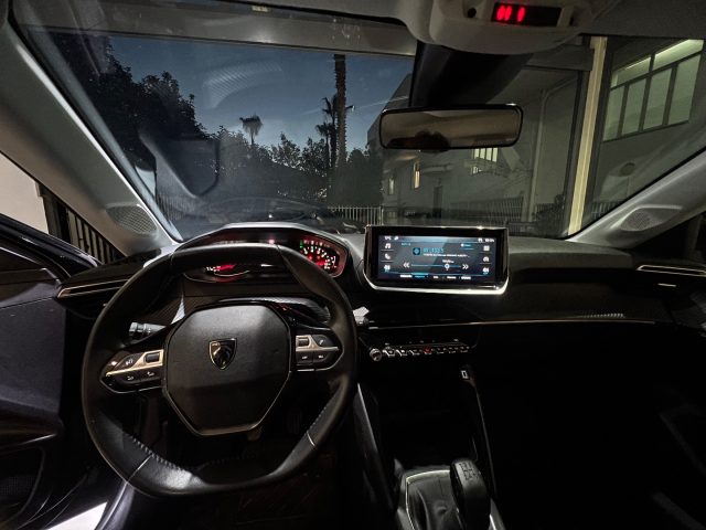 PEUGEOT 208 usata, con USB