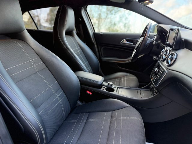 MERCEDES-BENZ GLA 200 usata, con USB