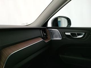 VOLVO XC60 usata, con Luci diurne LED