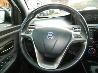 LANCIA Ypsilon usata, con Park Distance Control