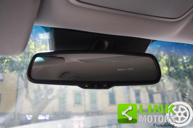 HYUNDAI i30 usata, con Schermo multifunzione interamente digitale