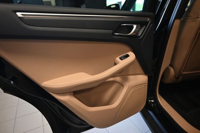 PORSCHE Macan usata 70