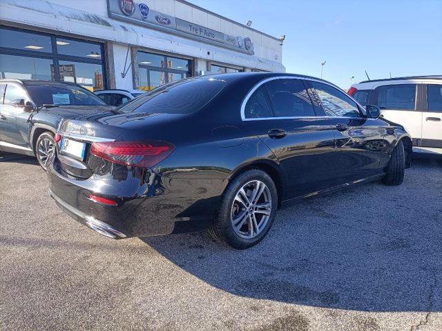 MERCEDES-BENZ E 200 usata, con ESP