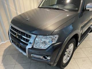 MITSUBISHI Pajero usata, con Touch screen