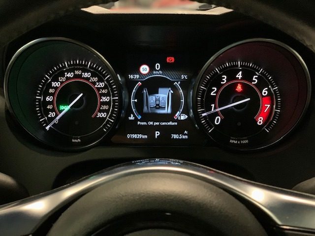 JAGUAR F-Type usata, con Sistema di navigazione