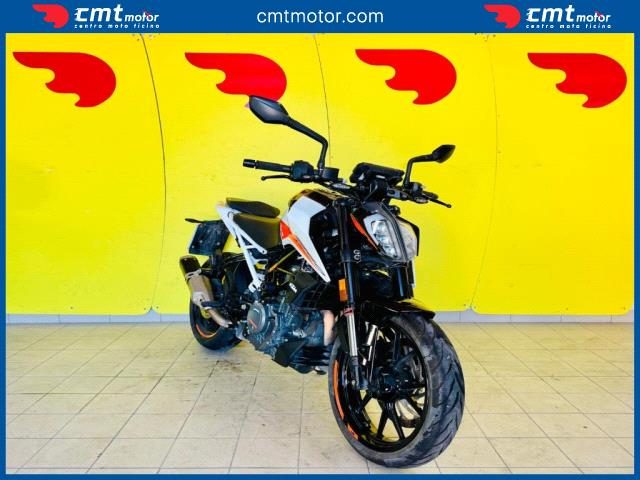 KTM 390 Duke usata 1