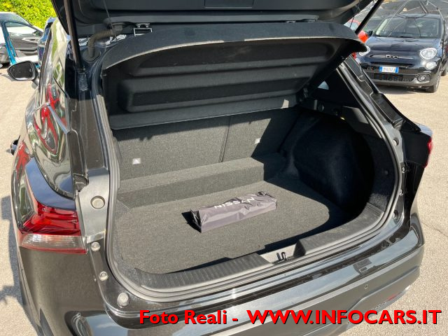 NISSAN Qashqai usata, con Fari LED