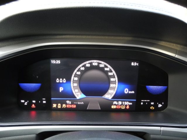 VOLKSWAGEN T-Roc usata, con USB