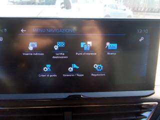 PEUGEOT 2008 usata, con Sistema di navigazione