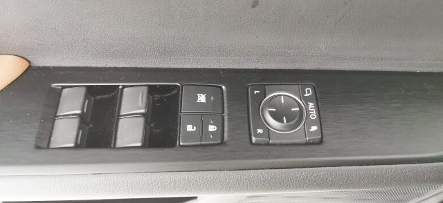 LEXUS UX 250h usata 64