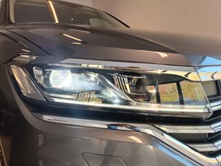 VOLKSWAGEN Touareg usata, con Controllo trazione