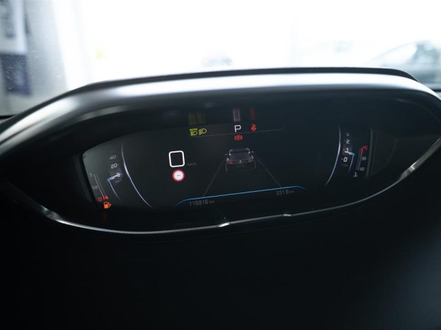 PEUGEOT 3008 usata, con Servosterzo