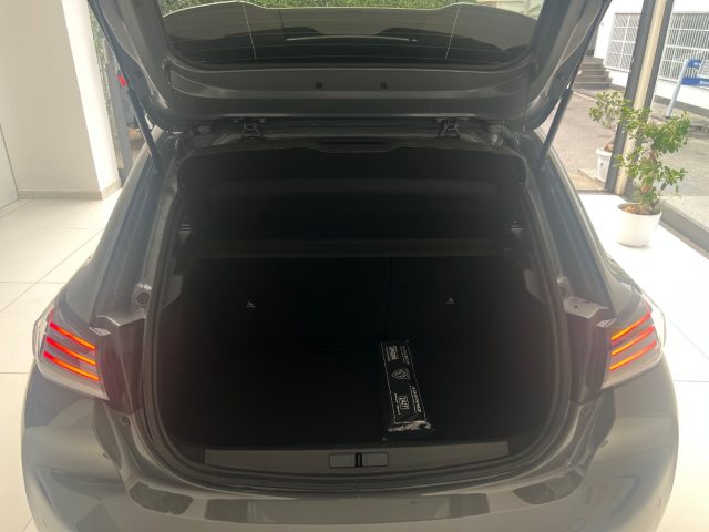PEUGEOT 208 usata, con Fari LED