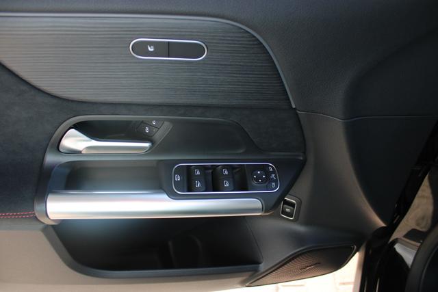 MERCEDES-BENZ GLA 220 usata, con Climatizzatore