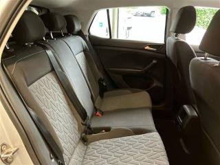 VOLKSWAGEN T-Cross usata, con USB