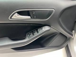 MERCEDES-BENZ GLA 180 usata, con Volante in pelle