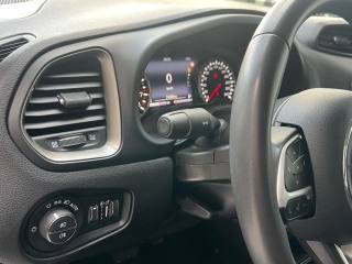 JEEP Renegade usata, con USB