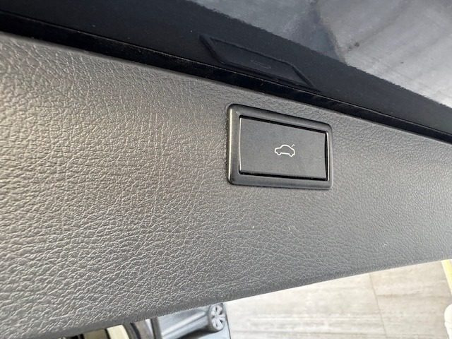 VOLKSWAGEN Multivan usata, con Lettore CD