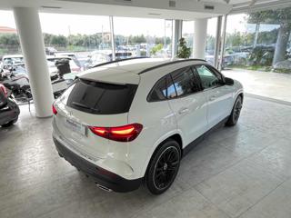 MERCEDES-BENZ GLA 200 usata, con Telecamera per parcheggio assistito