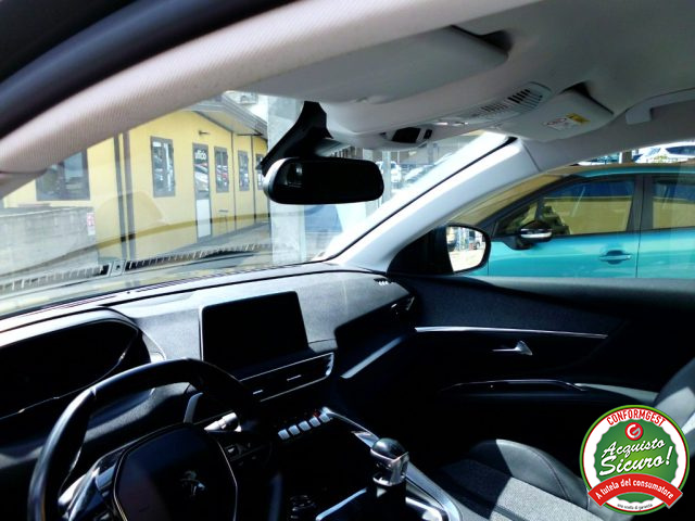 PEUGEOT 3008 usata, con Autoradio digitale